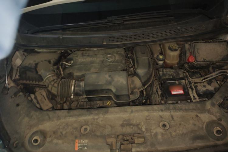 Used Buick GL8 2020 ES Land Cruiser 653T Comfort Edition Engine Bay