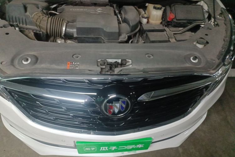 Used Buick GL8 2020 ES Land Cruiser 653T Flagship Model Engine Bay