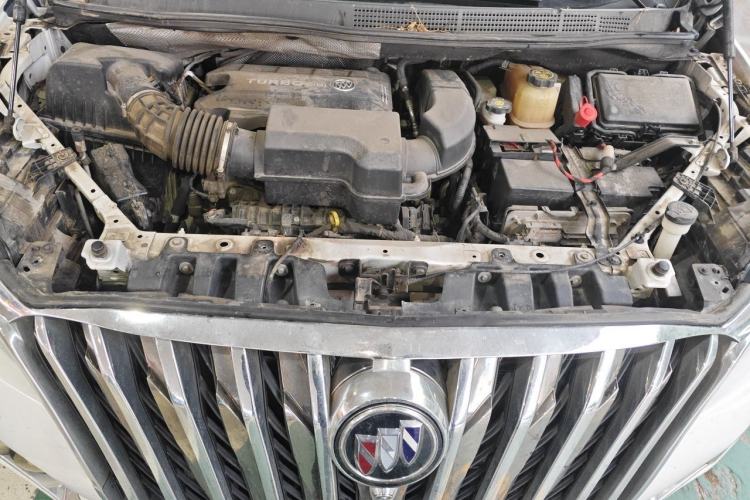 Used Buick GL8 2020 ES Land Cruiser 653T Luxury Edition Engine Bay