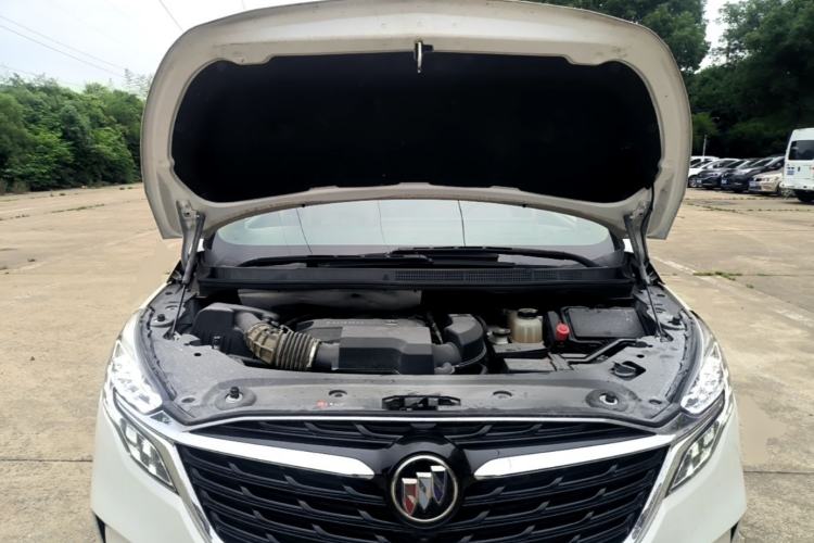Used Buick GL8 2020 ES Land Cruiser 653T Flagship Model Engine Bay