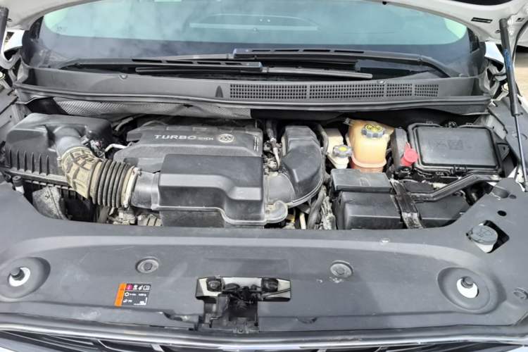 Used Buick GL8 2020 ES Land Cruiser 653T Comfort Edition Engine Bay