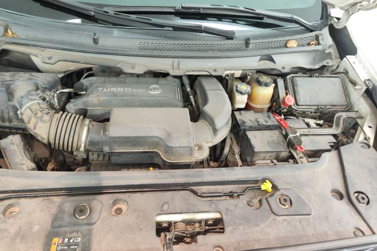Used Buick GL8 2020 Land Business Class 652T Luxury Model Engine Bay
