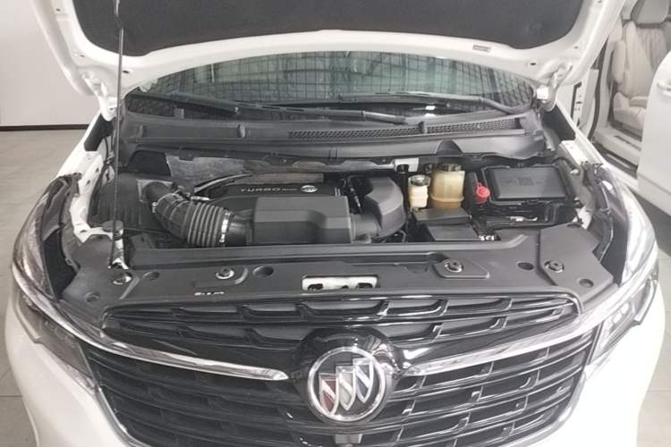 Used Buick GL8 2020 Land Business Class 652T Luxury Model Engine Bay