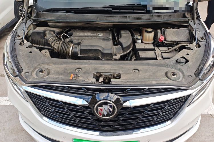 Used Buick GL8 2020 ES Land Cruiser 653T Luxury Model Engine Bay