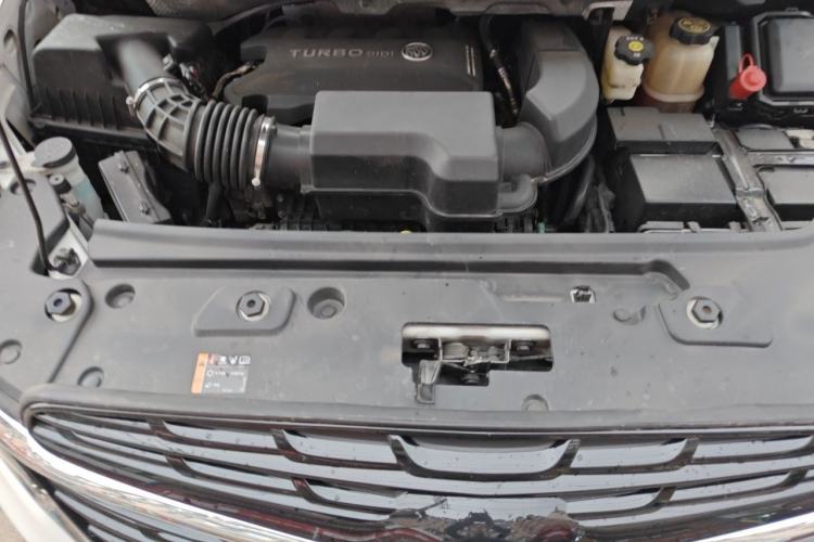 Used Buick GL8 2020 Land Business Class 652T Luxury Model Engine Bay