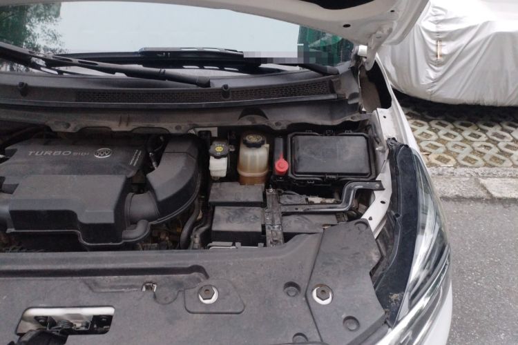 Used Buick GL8 2020 Land Business Class 652T Premium Model Engine Bay Left
