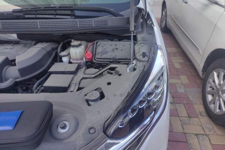 Used Buick GL8 2020 ES Land Cruiser 653T Comfort Edition Engine Bay Left