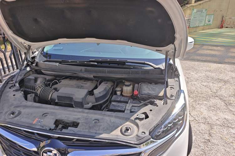 Used Buick GL8 2020 ES Land Cruiser 653T Comfort Edition Engine Bay Left