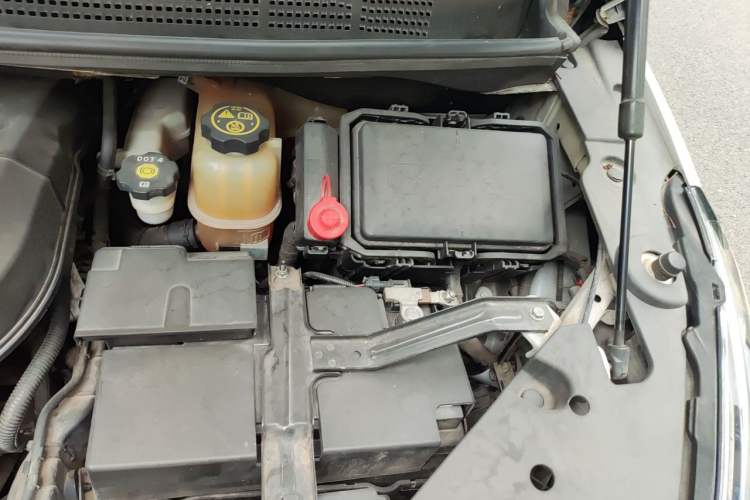 Used Buick GL8 2020 ES Land Cruiser 653T Luxury Edition Engine Bay Left