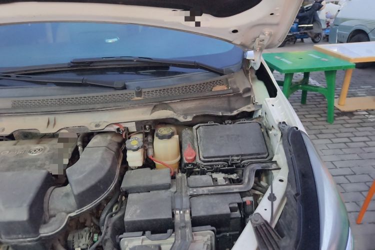 Used Buick GL8 2020 Land Cruiser Executive Class 652T Comfort Model Engine Bay Left