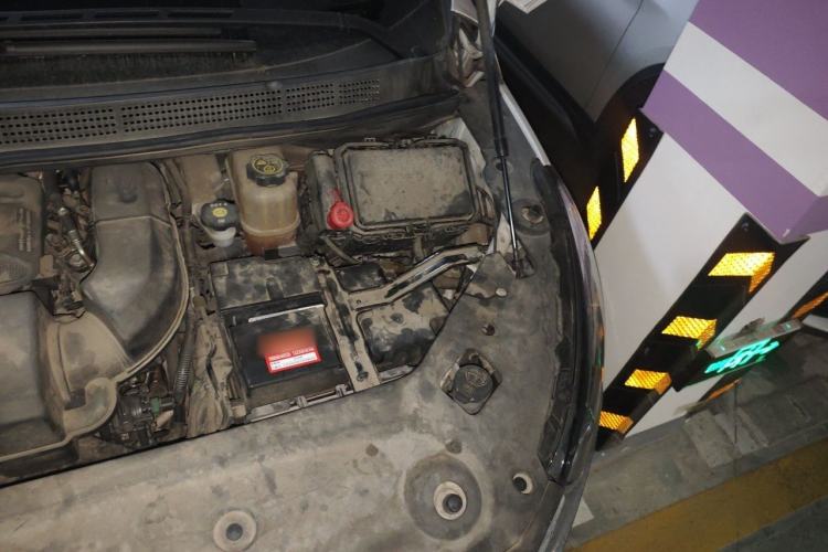 Used Buick GL8 2020 ES Land Cruiser 653T Comfort Edition Engine Bay Left