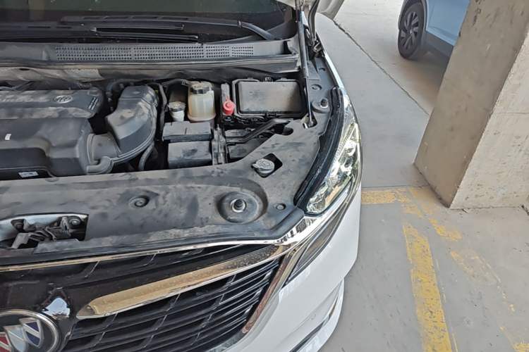 Used Buick GL8 2020 ES Land Cruiser 653T Luxury Model Engine Bay Left