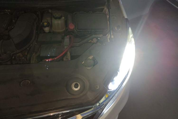 Used Buick GL8 2020 ES Land Cruiser 653T Comfort Edition Engine Bay Left