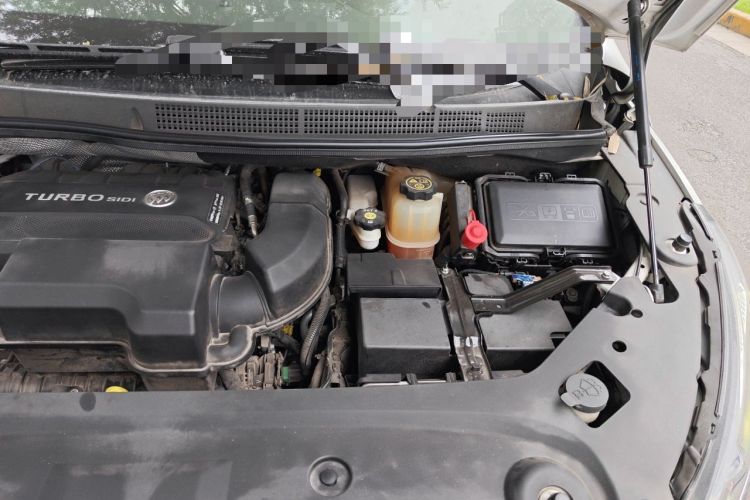 Used Buick GL8 2020 ES Land Cruiser 653T Comfort Edition Engine Bay Left