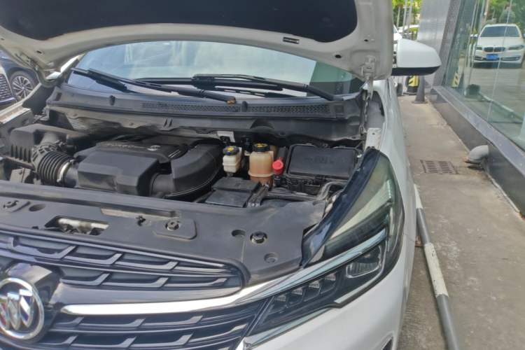 Used Buick GL8 2020 Land Business Class 652T Luxury Model Engine Bay Left