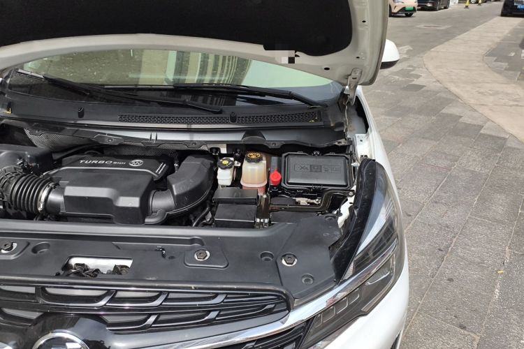 Used Buick GL8 2020 Land Cruiser Executive Class 652T Comfort Model Engine Bay Left