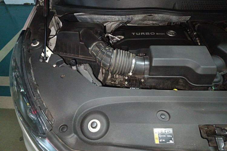 Used Buick GL8 2020 ES Land Cruiser 653T Flagship Model Engine Bay Right