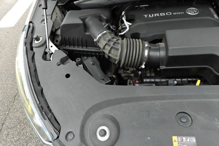Used Buick GL8 2020 ES Land Cruiser 653T Comfort Edition Engine Bay Right