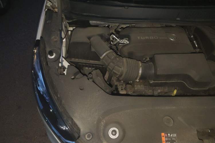 Used Buick GL8 2020 ES Land Cruiser 653T Luxury Edition Engine Bay Right