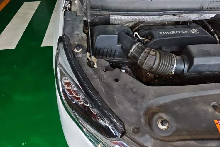 Used Buick GL8 2020 ES Land Cruiser 653T Comfort Edition Engine Bay Right