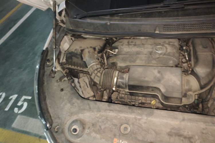 Used Buick GL8 2020 ES Land Cruiser 653T Comfort Edition Engine Bay Right
