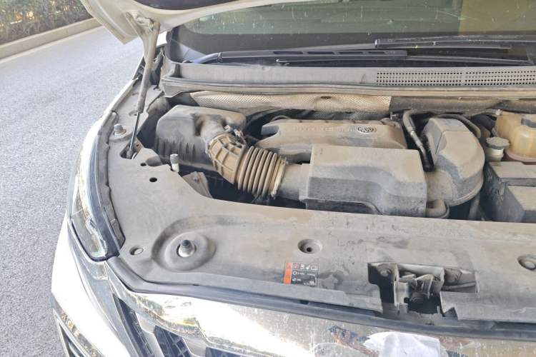 Used Buick GL8 2020 ES Land Cruiser 653T Comfort Edition Engine Bay Right