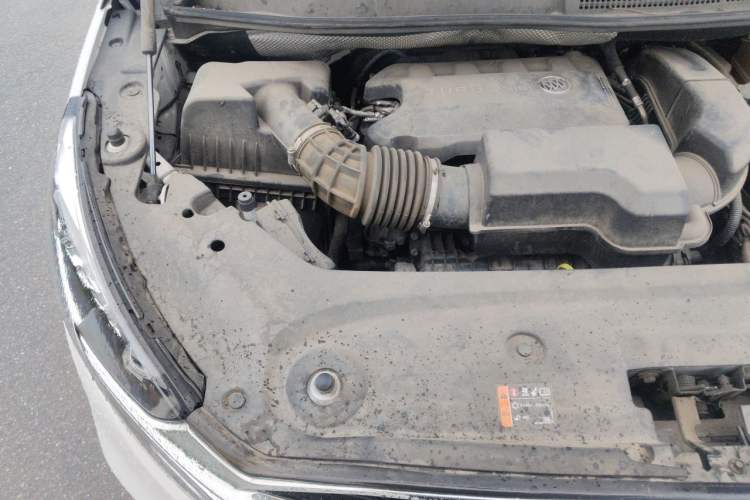 Used Buick GL8 2020 ES Land Cruiser 653T Comfort Edition Engine Bay Right