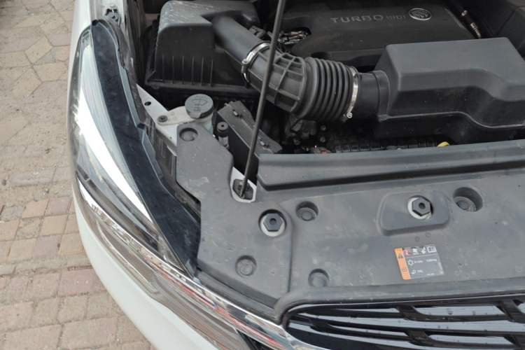 Used Buick GL8 2020 Land Business Class 652T Luxury Model Engine Bay Right