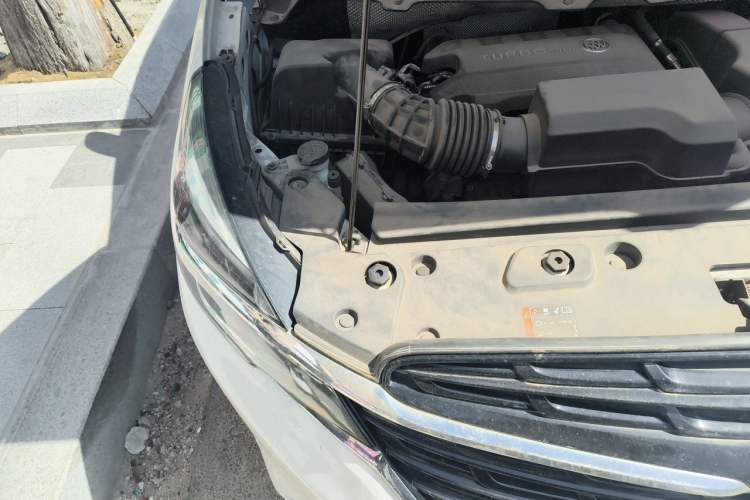 Used Buick GL8 2020 Land Business Class 652T Premium Model Engine Bay Right