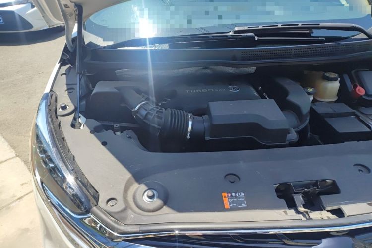 Used Buick GL8 2020 ES Land Cruiser 653T Flagship Model Engine Bay Right
