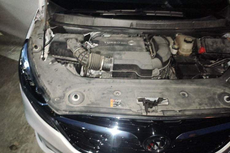 Used Buick GL8 2020 ES Land Cruiser 653T Comfort Edition Engine Bay Right