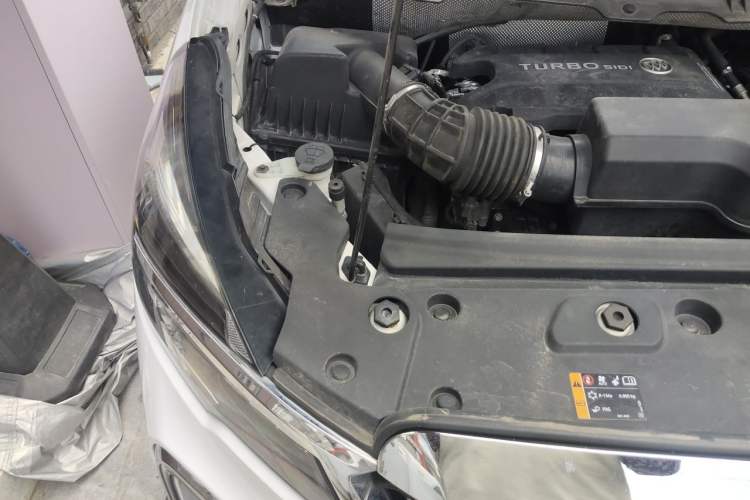 Used Buick GL8 2020 Land Business Class 652T Luxury Model Engine Bay Right