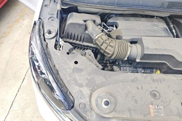 Used Buick GL8 2020 ES Land Cruiser 653T Comfort Edition Engine Bay Right