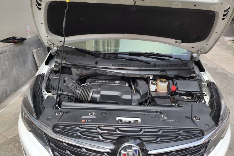 Used Buick GL8 2020 Land Cruiser Executive Class 652T Comfort Model Engine Bay