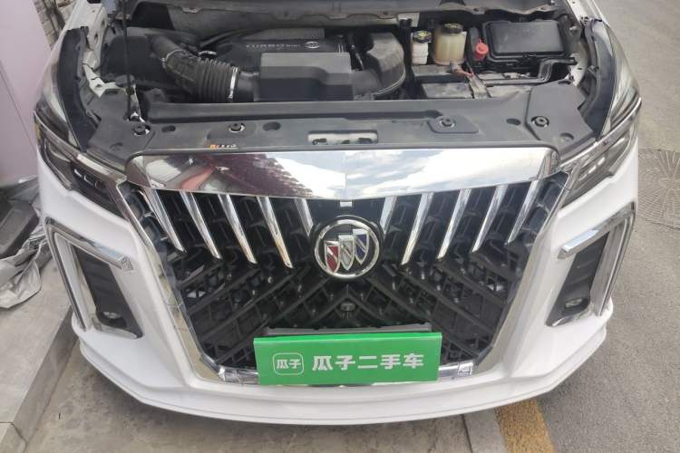 Used Buick GL8 2020 Land Business Class 652T Luxury Model Engine Bay