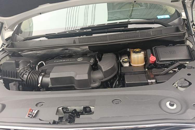 Used Buick GL8 2020 ES Land Cruiser 653T Luxury Edition Engine Bay
