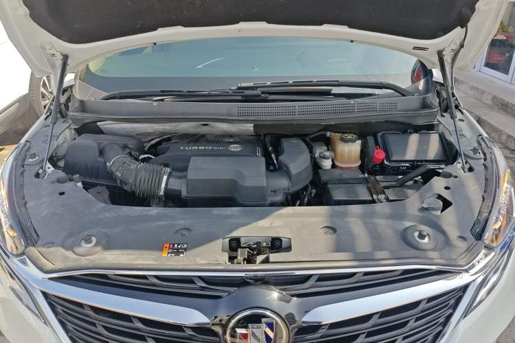 Used Buick GL8 2020 ES Land Cruiser 653T Luxury Model Engine Bay