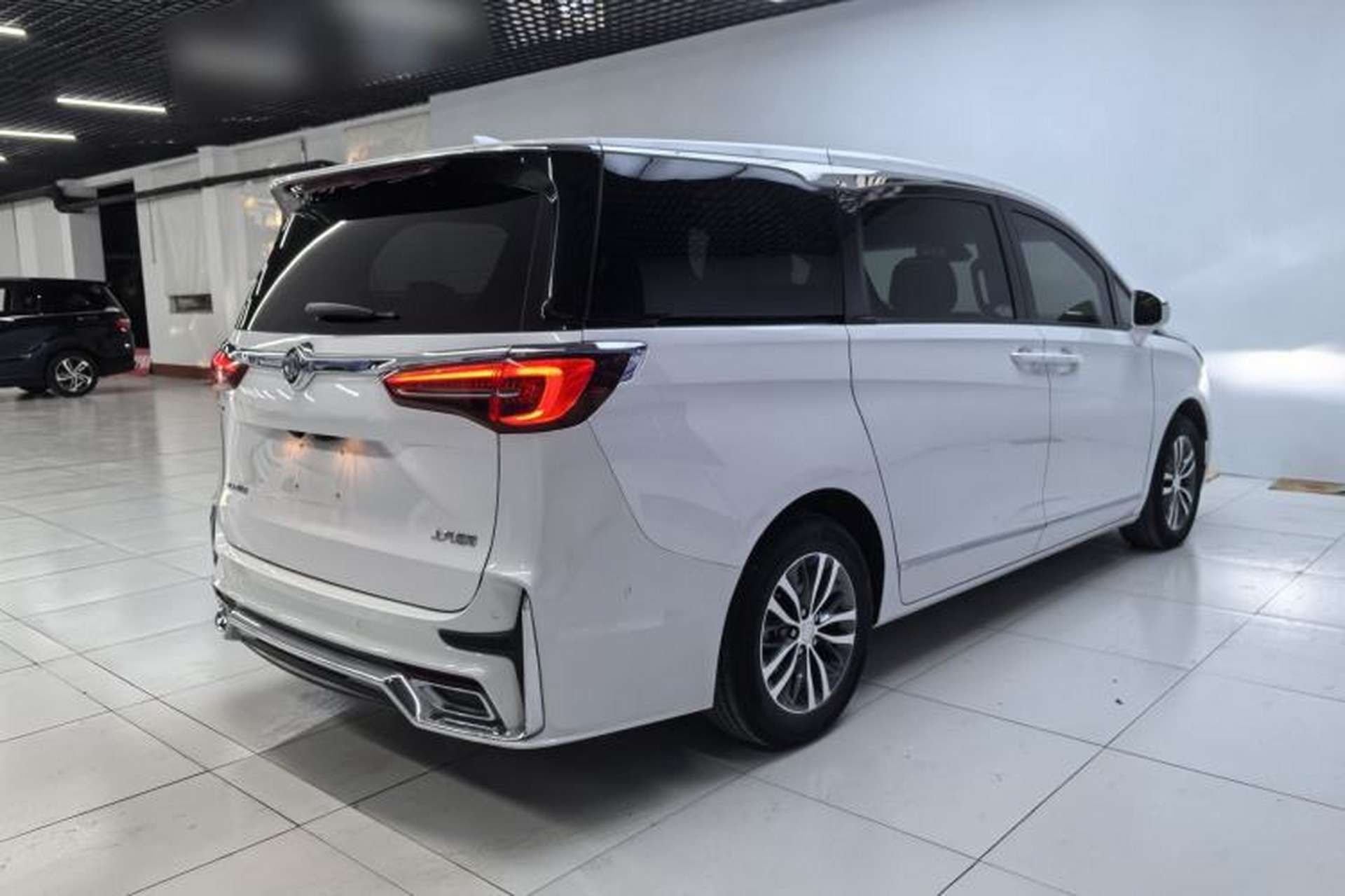 Used Buick GL8 2020 ES Land Cruiser 653T Luxury Edition Exterior 1