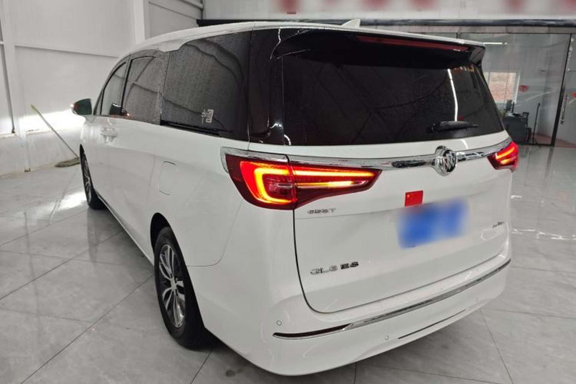 Used Buick GL8 2020 ES Land Cruiser 653T Comfort Edition Exterior 2