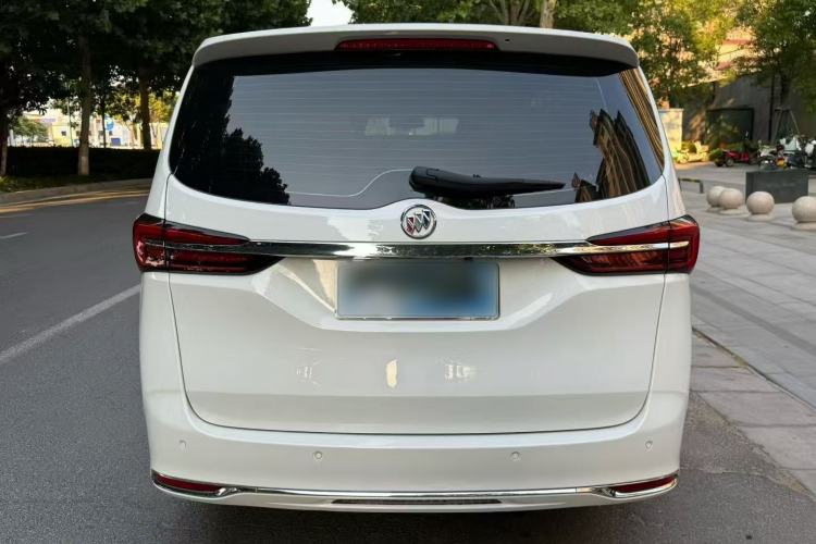 Used Buick GL8 2020 Land Cruiser Executive Class 652T Comfort Model Exterior 3