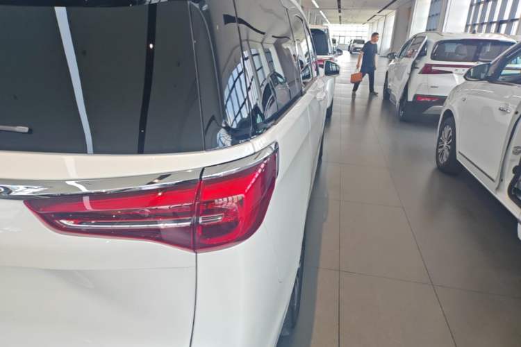 Used Buick GL8 2020 ES Land Cruiser 653T Comfort Edition Exterior 3