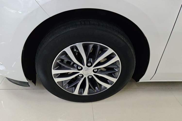 Used Buick GL8 2020 ES Land Cruiser 653T Comfort Edition Exterior 4