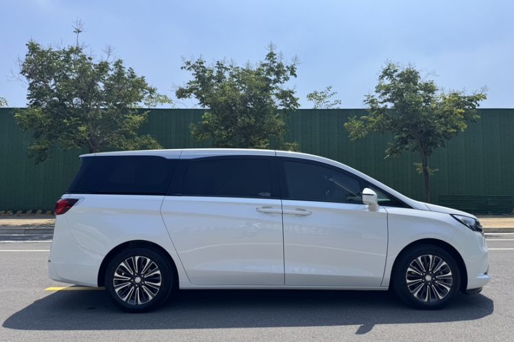 Used Buick GL8 2020 ES Land Cruiser 653T Luxury Model Exterior 7