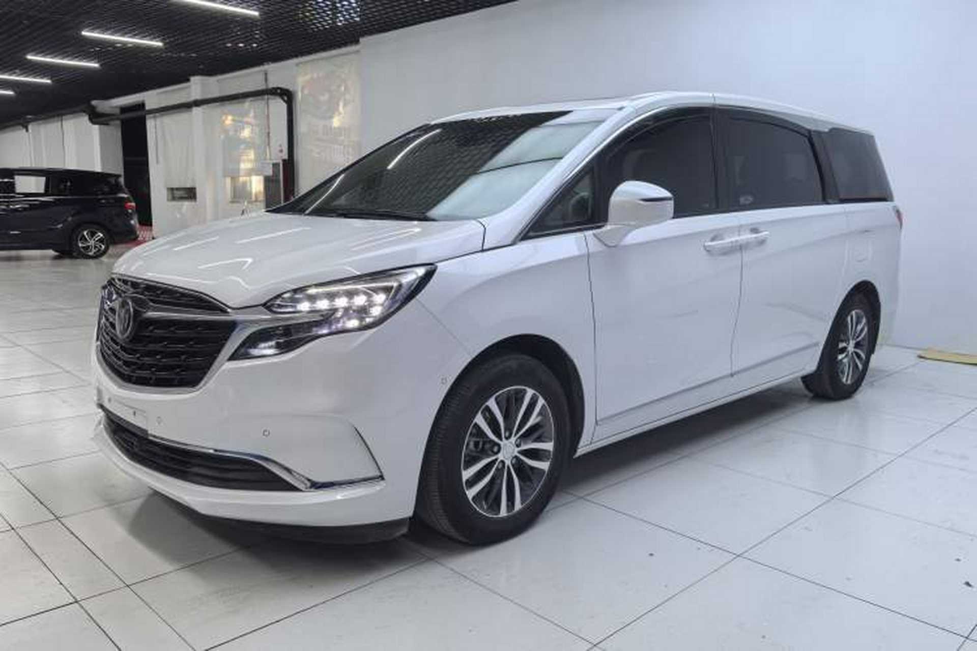 Used Buick GL8 2020 ES Land Cruiser 653T Luxury Edition Exterior 9
