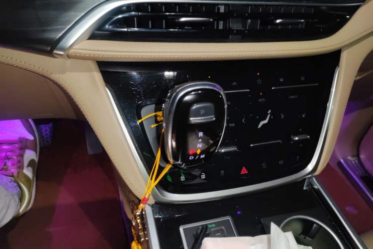 Used Buick GL8 2020 ES Land Cruiser 653T Luxury Edition Gear Lever