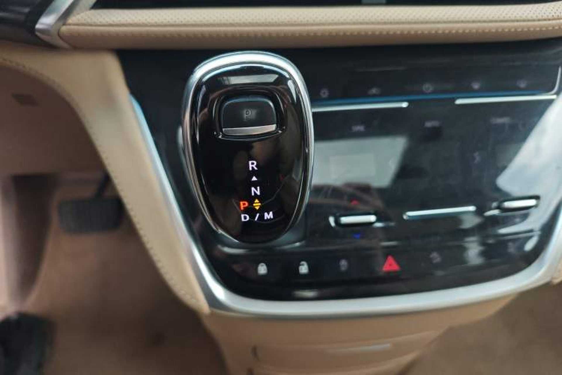 Used Buick GL8 2020 ES Land Cruiser 653T Luxury Edition Gear Lever