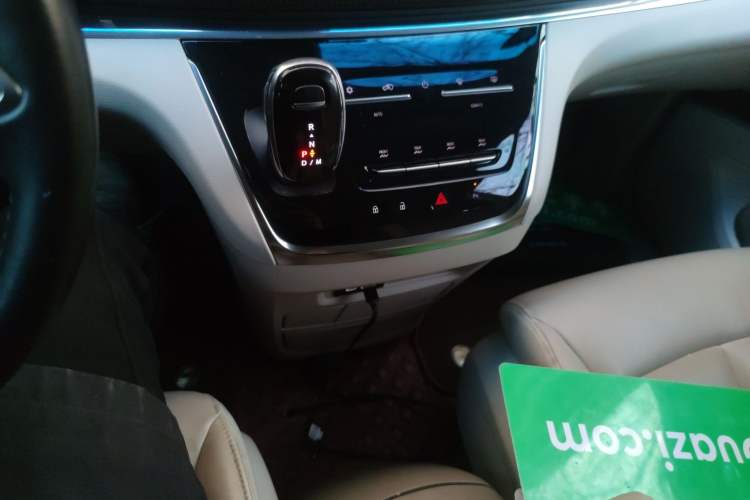 Used Buick GL8 2020 Land Business Class 652T Luxury Model Gear Lever