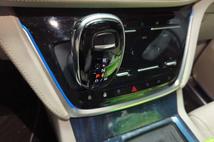 Used Buick GL8 2020 ES Land Cruiser 653T Comfort Edition Gear Lever