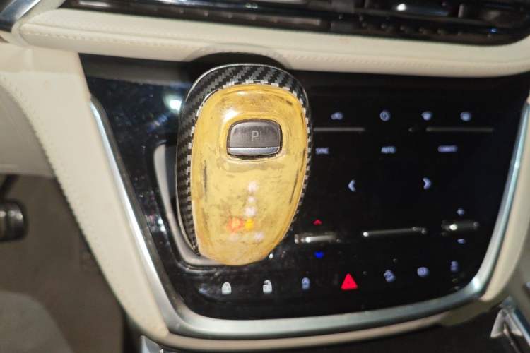 Used Buick GL8 2020 ES Land Cruiser 653T Comfort Edition Gear Lever