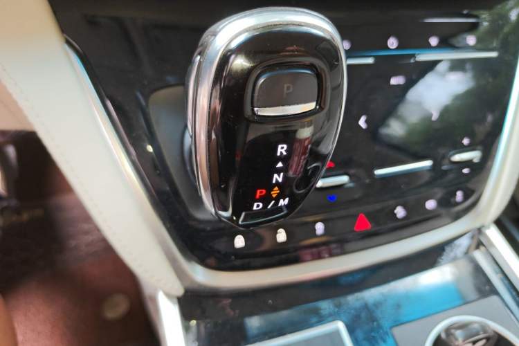 Used Buick GL8 2020 ES Land Cruiser 653T Comfort Edition Gear Lever